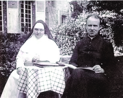 Pater Labutte mit Mutter Yvonne-Aimée in La Bradière